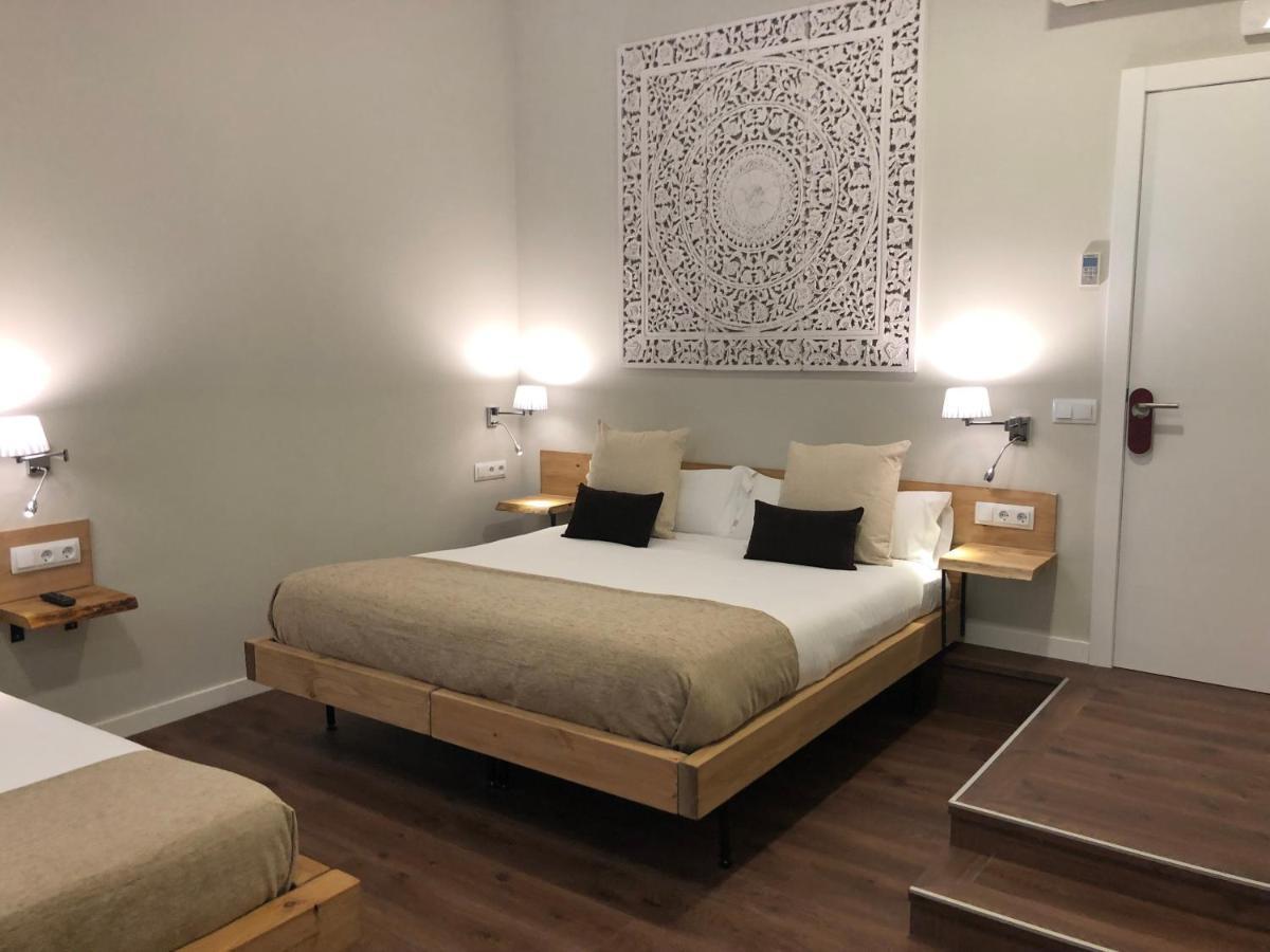 Hotel Radha L'Hospitalet de Llobregat Exteriör bild