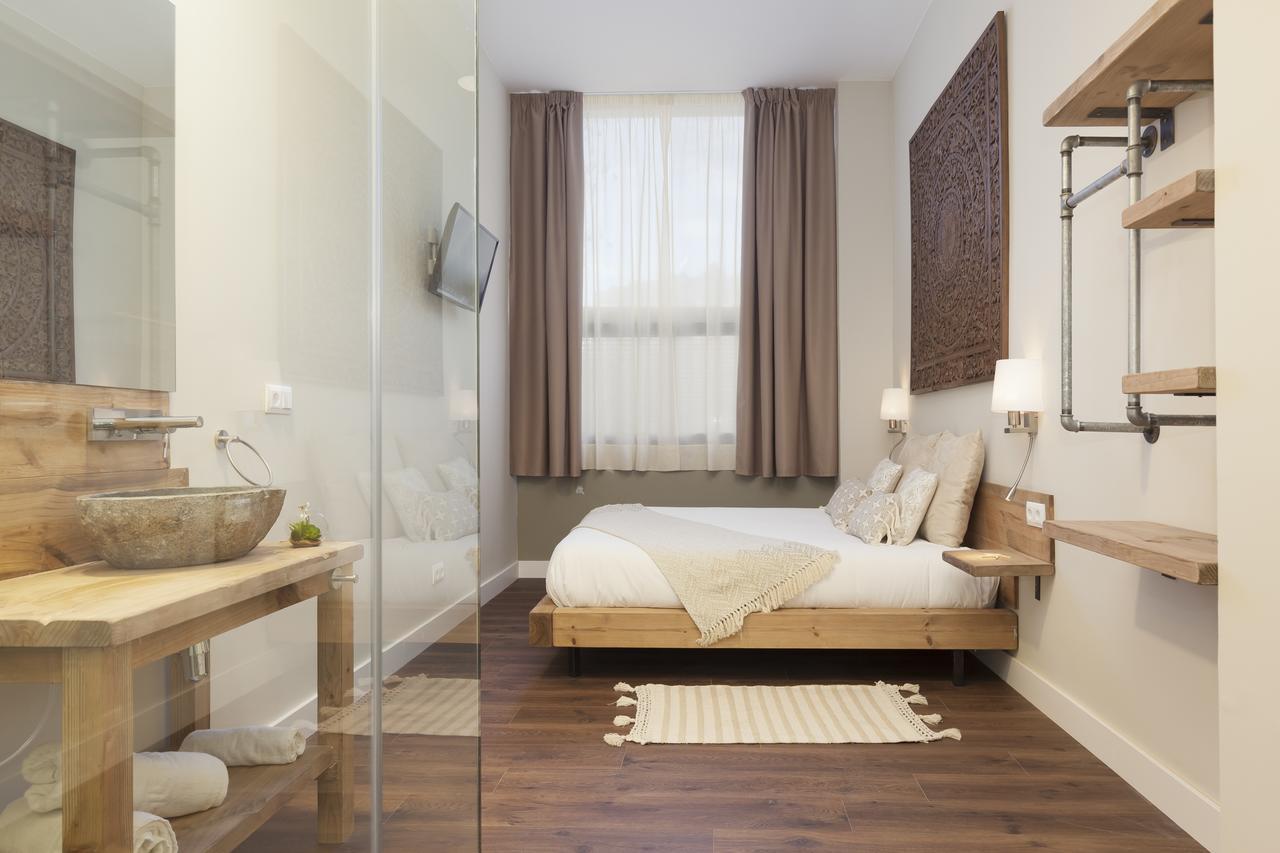 Hotel Radha L'Hospitalet de Llobregat Exteriör bild