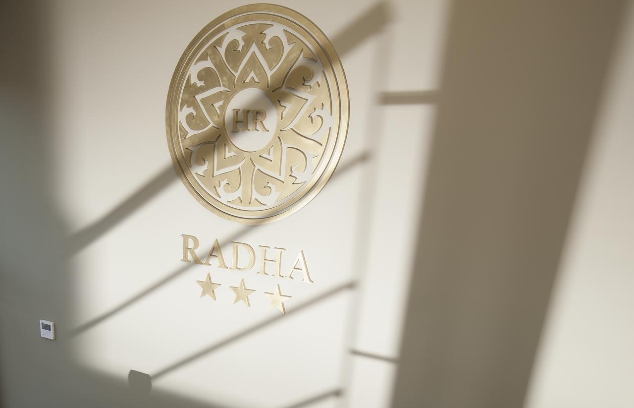 Hotel Radha L'Hospitalet de Llobregat Exteriör bild